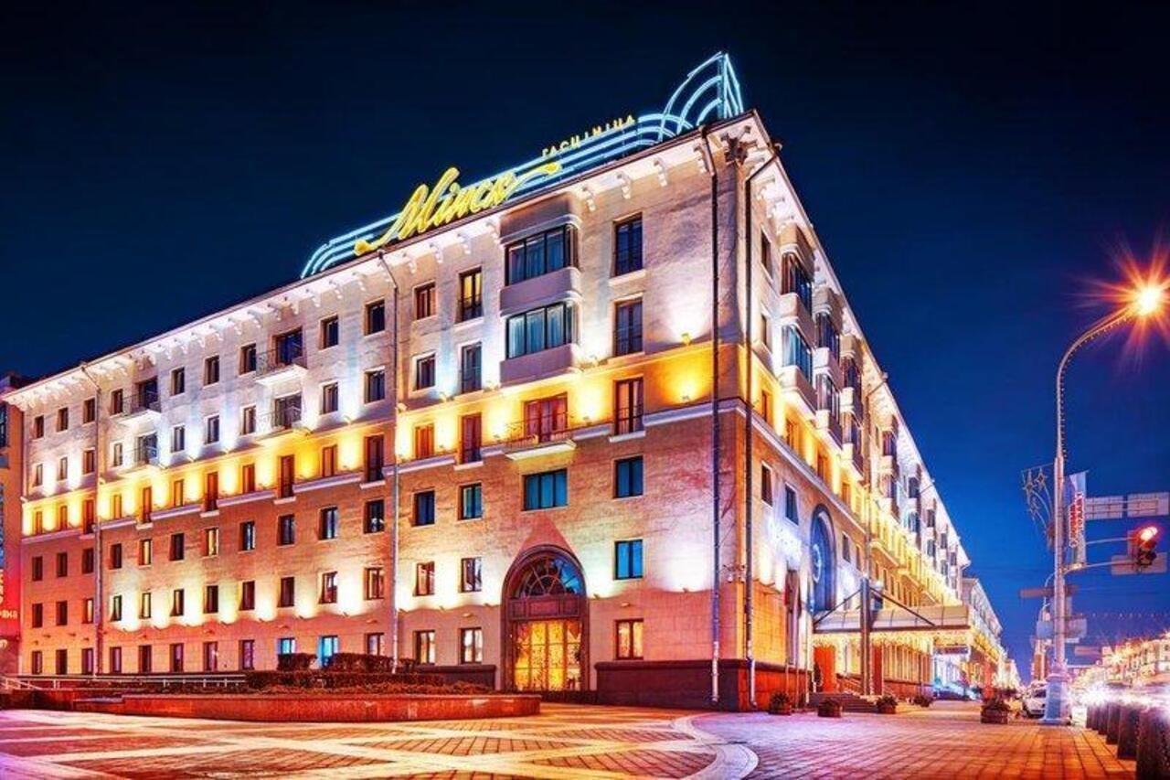 Minsk Hotel Bagian luar foto