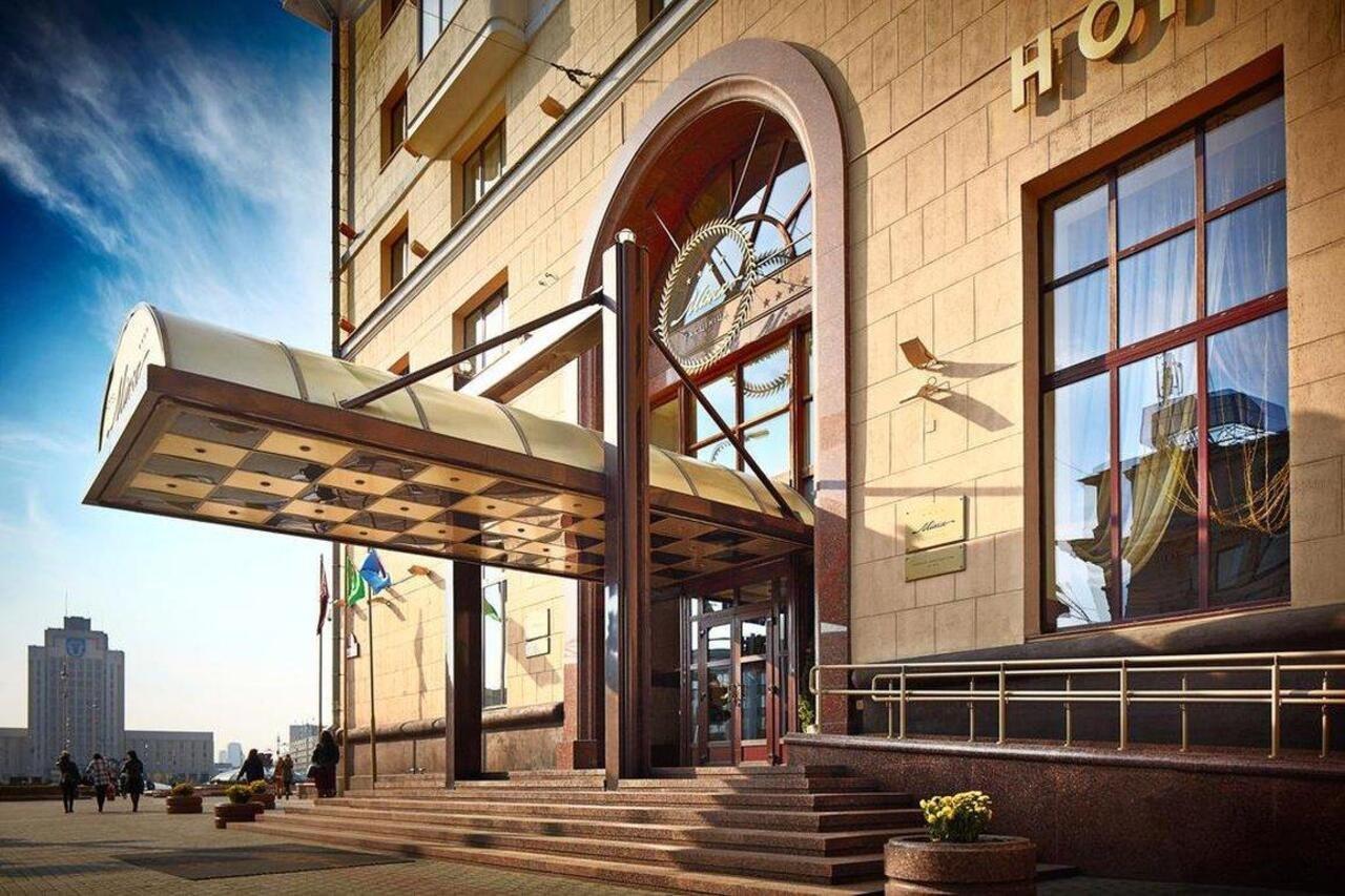 Minsk Hotel Bagian luar foto